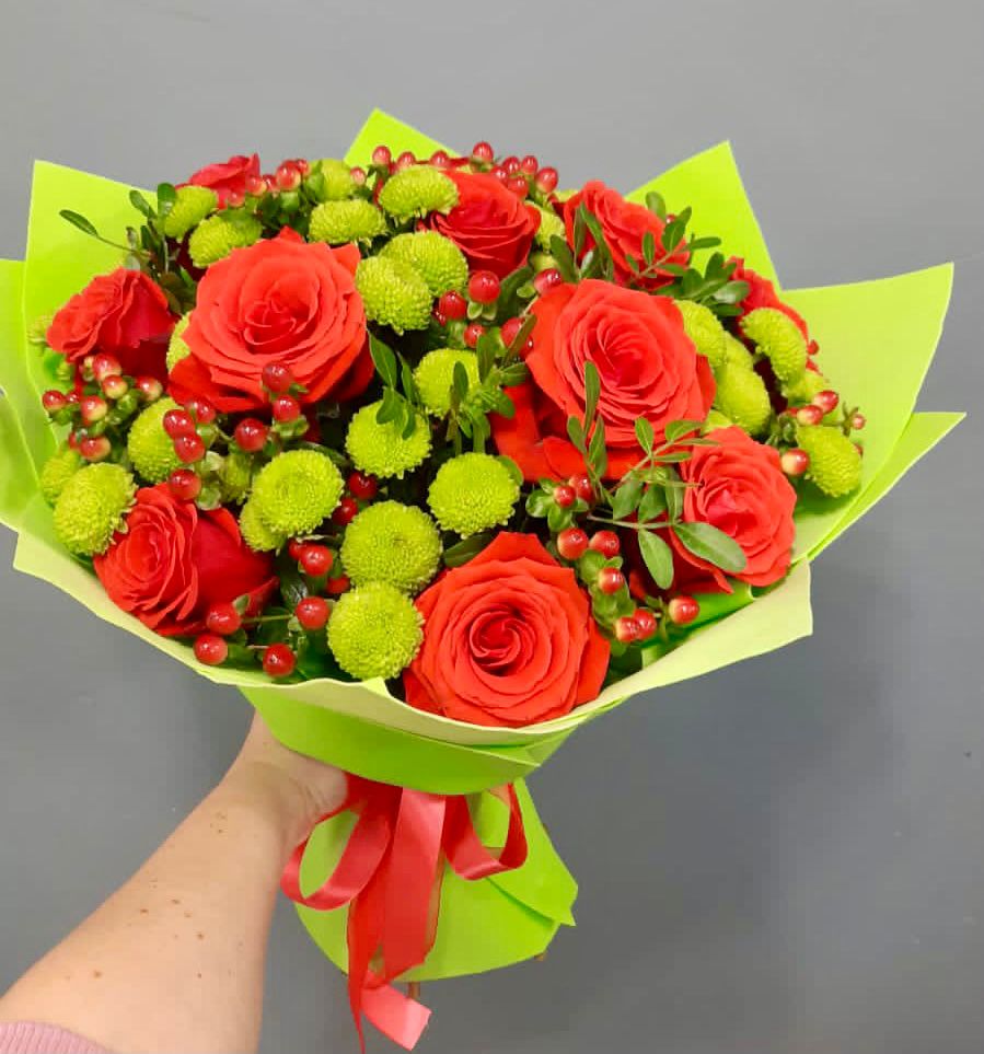 Букет цветов из: Хризантемы и Розы в Гусевский