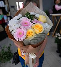 Букет цветов из:  Герберы, Розы и Хризантемы в Гусевский