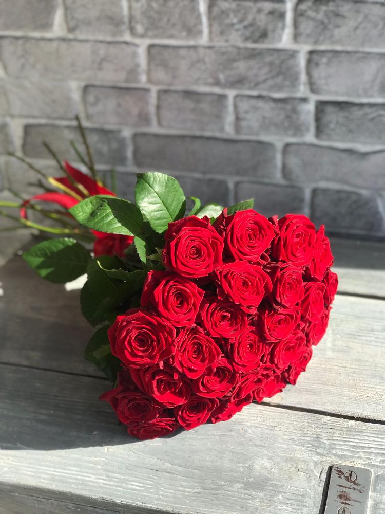 Букет Красные розы Фридом в Гусевский