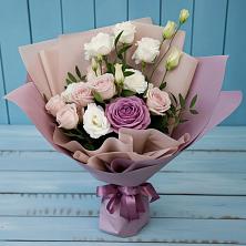 Букет цветов из:  Розы и Лизиантусы в Гусевский