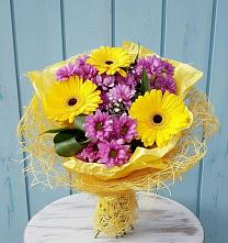 Букет цветов из:  Хризантемы и Герберы в Гусевский