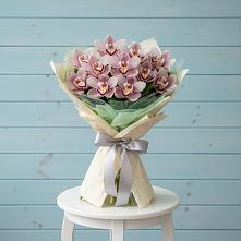 Букет цветов из:  Орхидеи и Розы в Гусевский