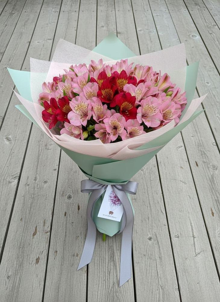 Букет цветов из: Альстромерии в Гусевский