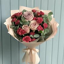 Букет цветов из:  Гвоздики и Розы в Гусевский