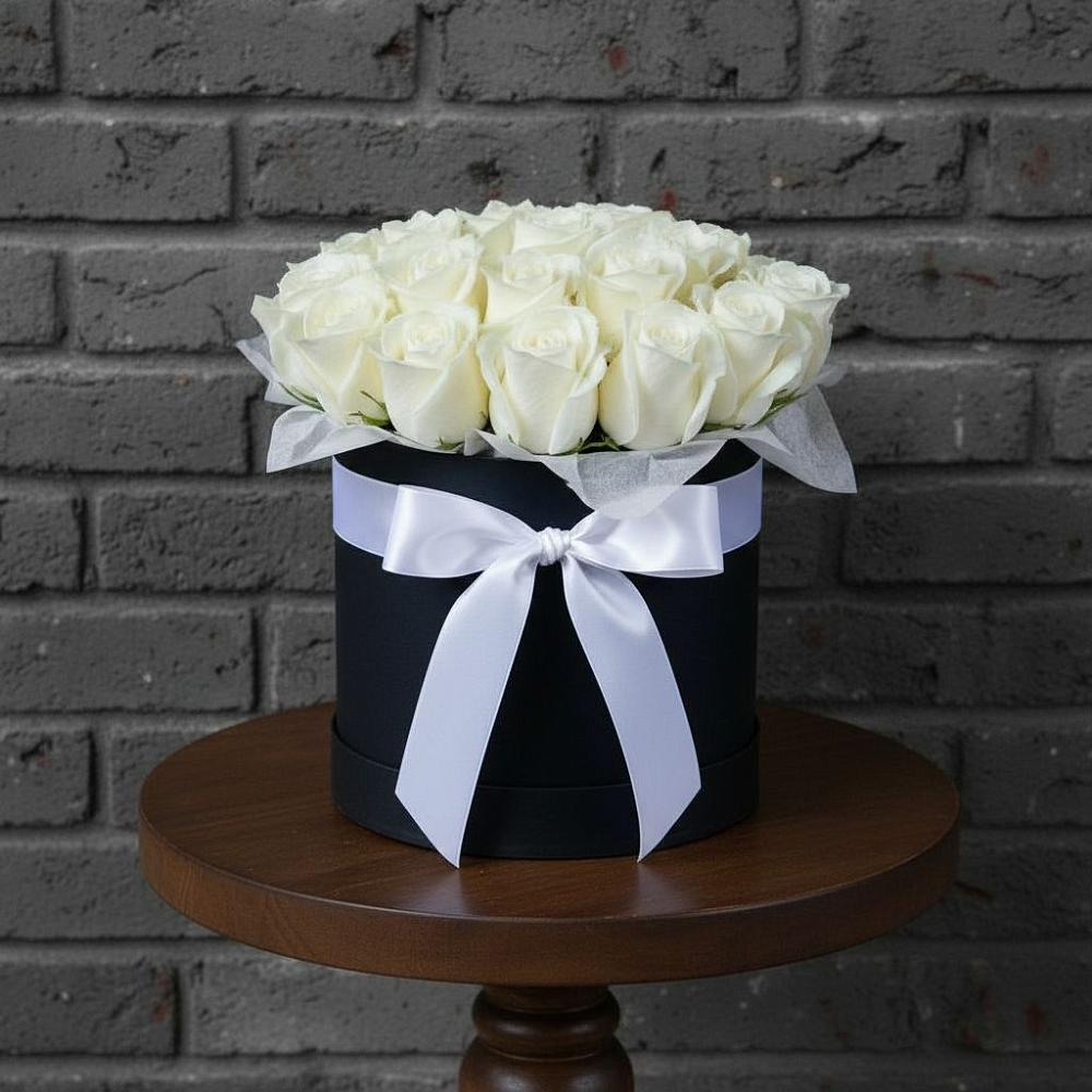 Цветочная композиция из Розы в шляпной коробке в Гусевский