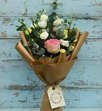 Букет цветов из:  Розы и Лизиантусы в Гусевский